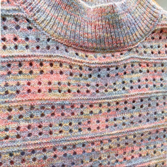 Few Left- CHRISSI• CROPPED KNIT SWEATER - Multicolor - Picture 12 of 13